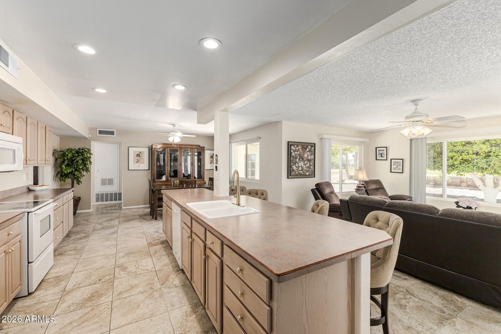 Photo of 11801 N Coggins Drive, Sun City, AZ 85351 (MLS # 7004227)