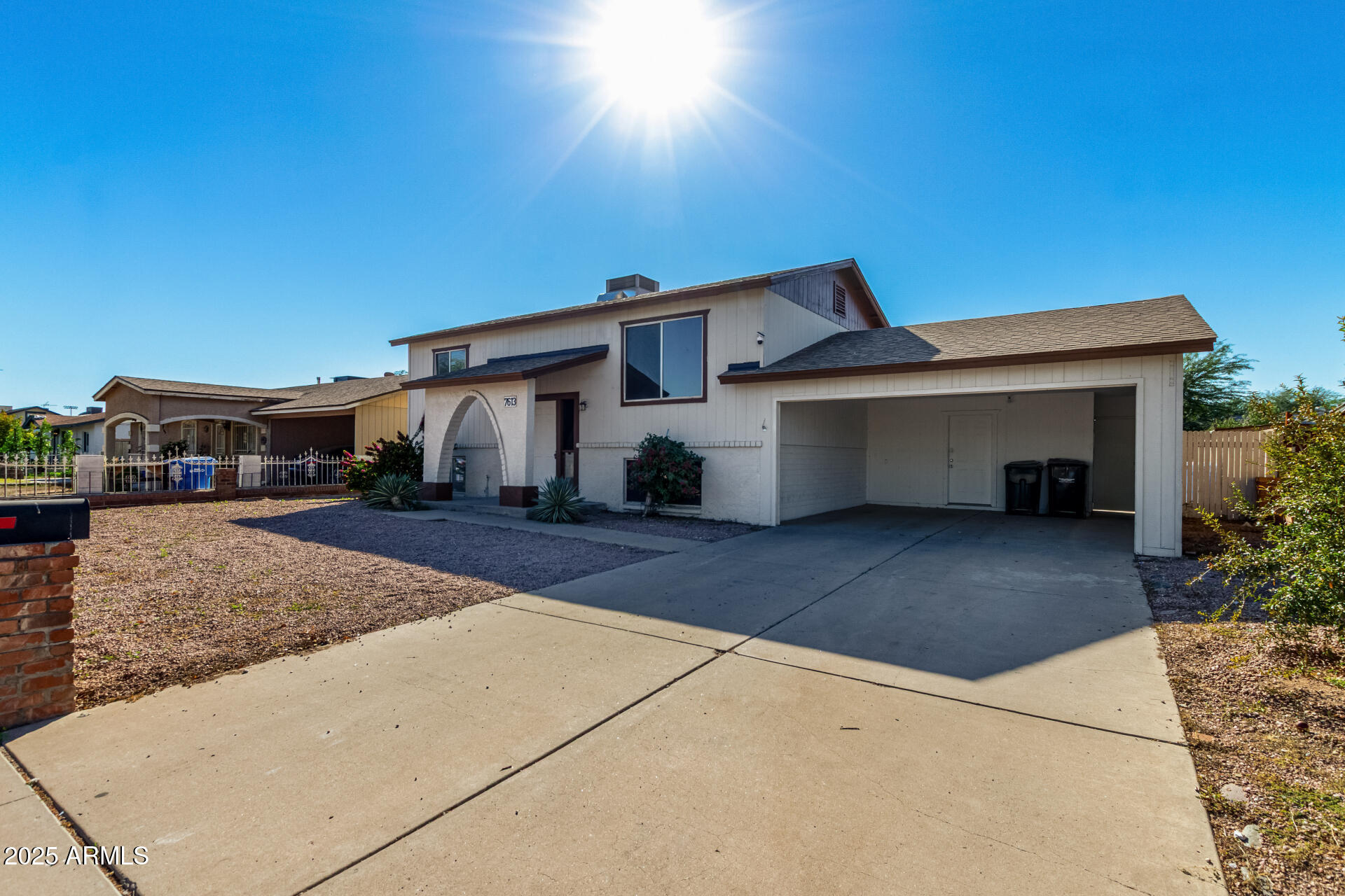 7613 W FLOWER Street