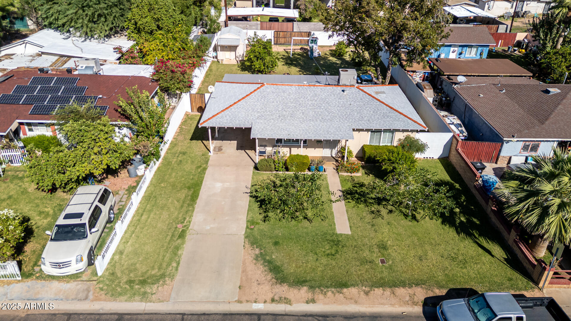 3528 E SHERIDAN Street