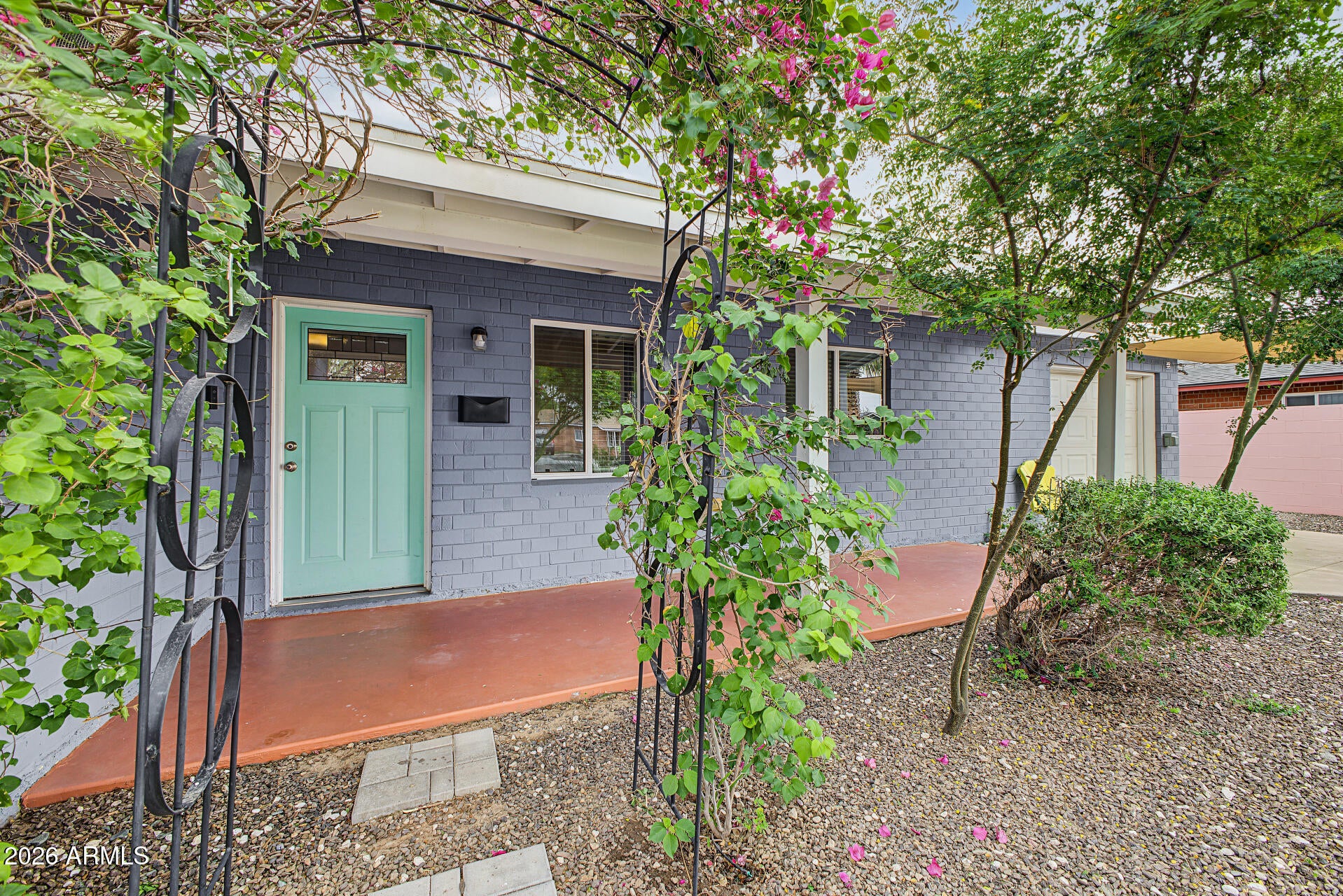 1713 W MACKENZIE Drive