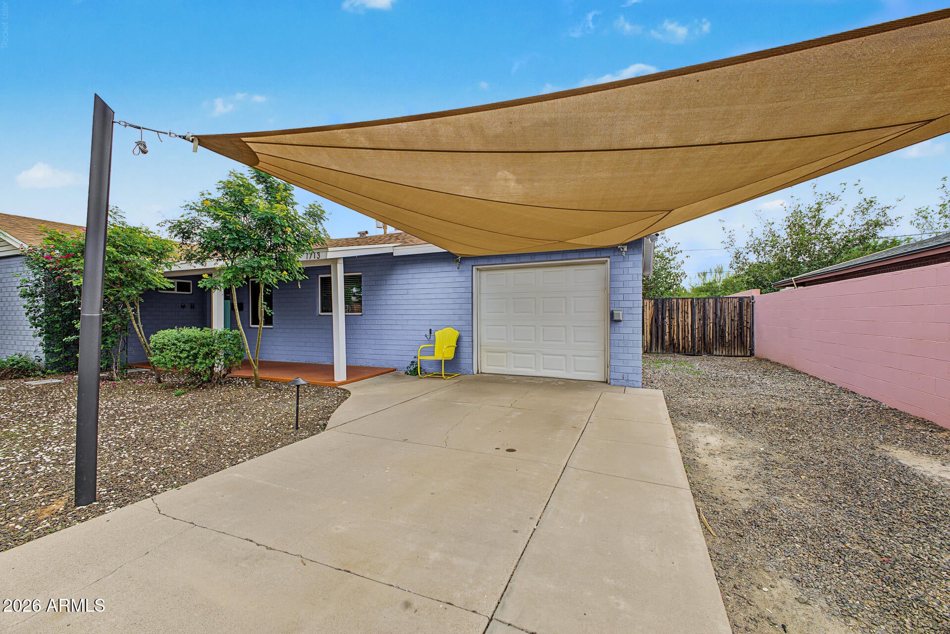 1713 W MACKENZIE Drive