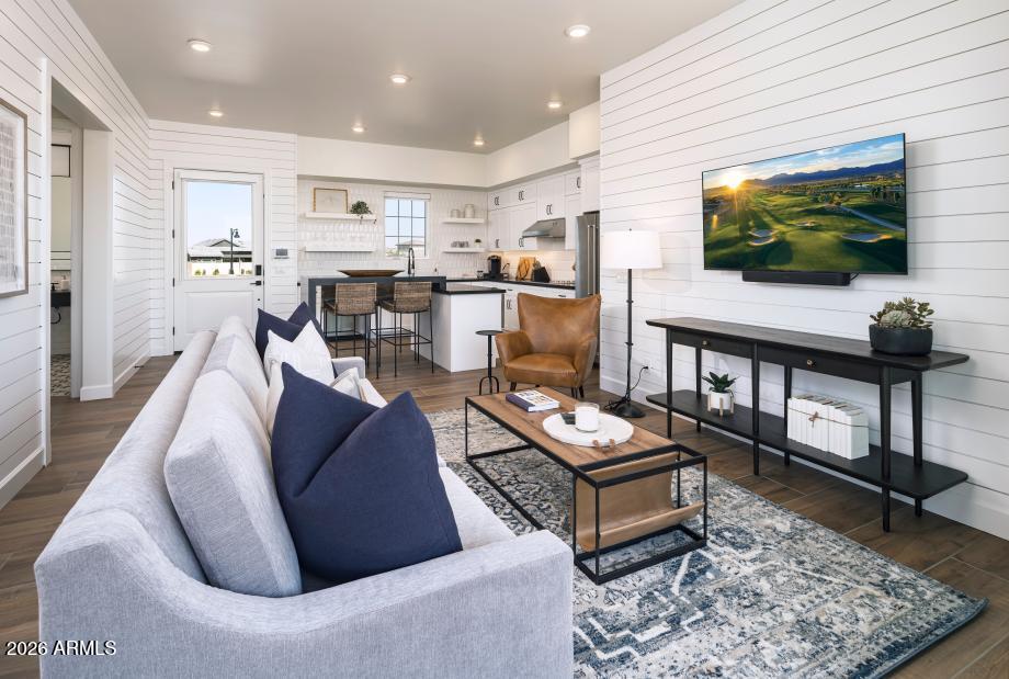 11800 N GREENWICH Boulevard 100