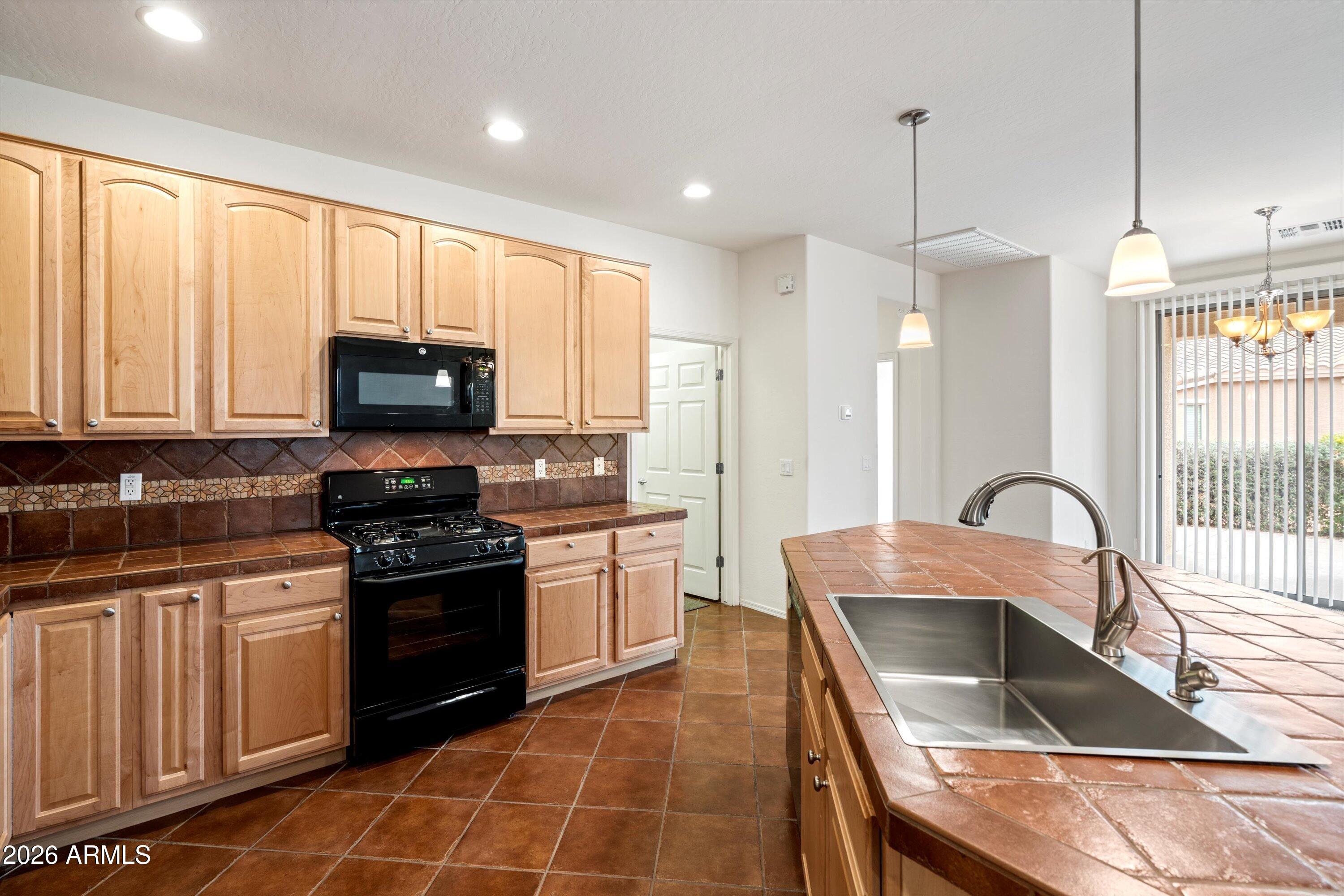 Properties 4 42406 W FALLING STAR Drive