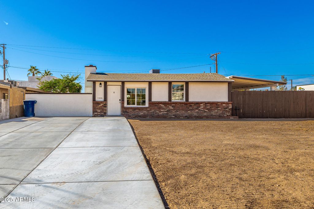 Photo of 1308 N Esther Street, Tempe, AZ 85288 (MLS # 6946161)