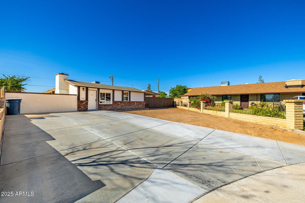 Photo of 1308 N Esther Street, Tempe, AZ 85288 (MLS # 6946161)