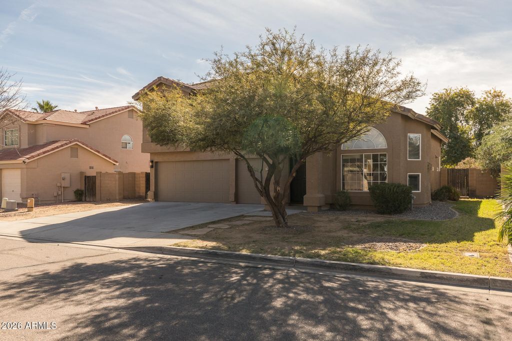 Photo of 979 E Rosebud Drive, San Tan Valley, AZ 85143 (MLS # 6977141)