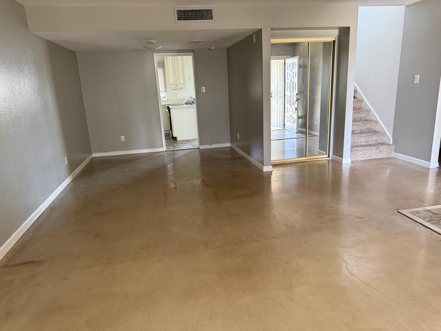 8244 E Valley Vista Drive