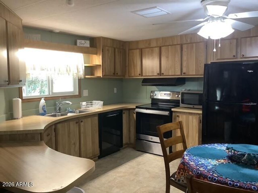 Photo of 2605 S Tomahawk Road #10, Apache Junction, AZ 85119 (MLS # 6973836)