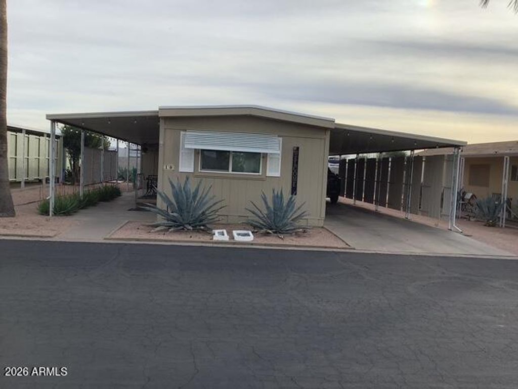 Photo of 2605 S Tomahawk Road #10, Apache Junction, AZ 85119 (MLS # 6973836)