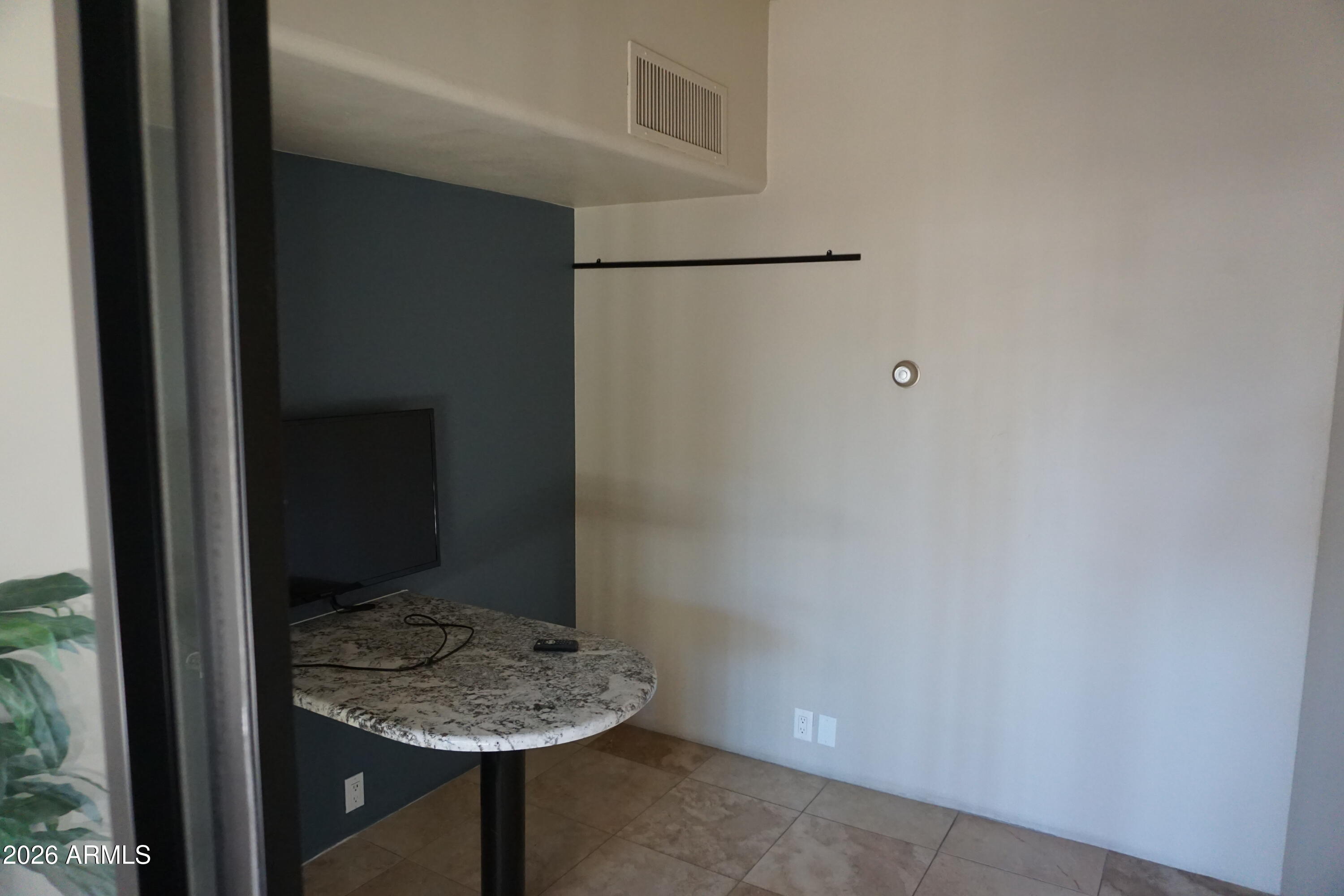 7 E Sundial Circle 2