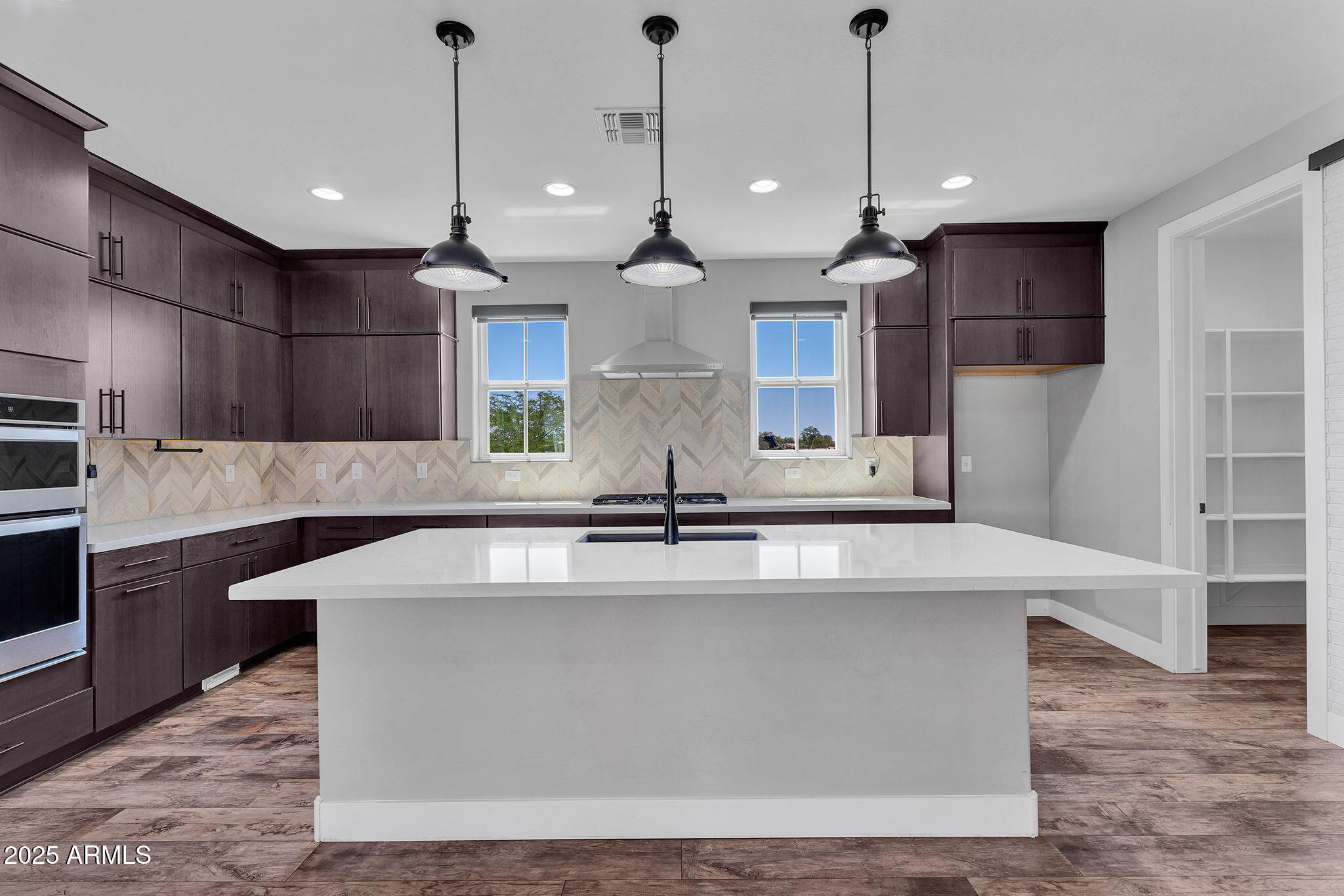 687 W FLINTLOCK Way