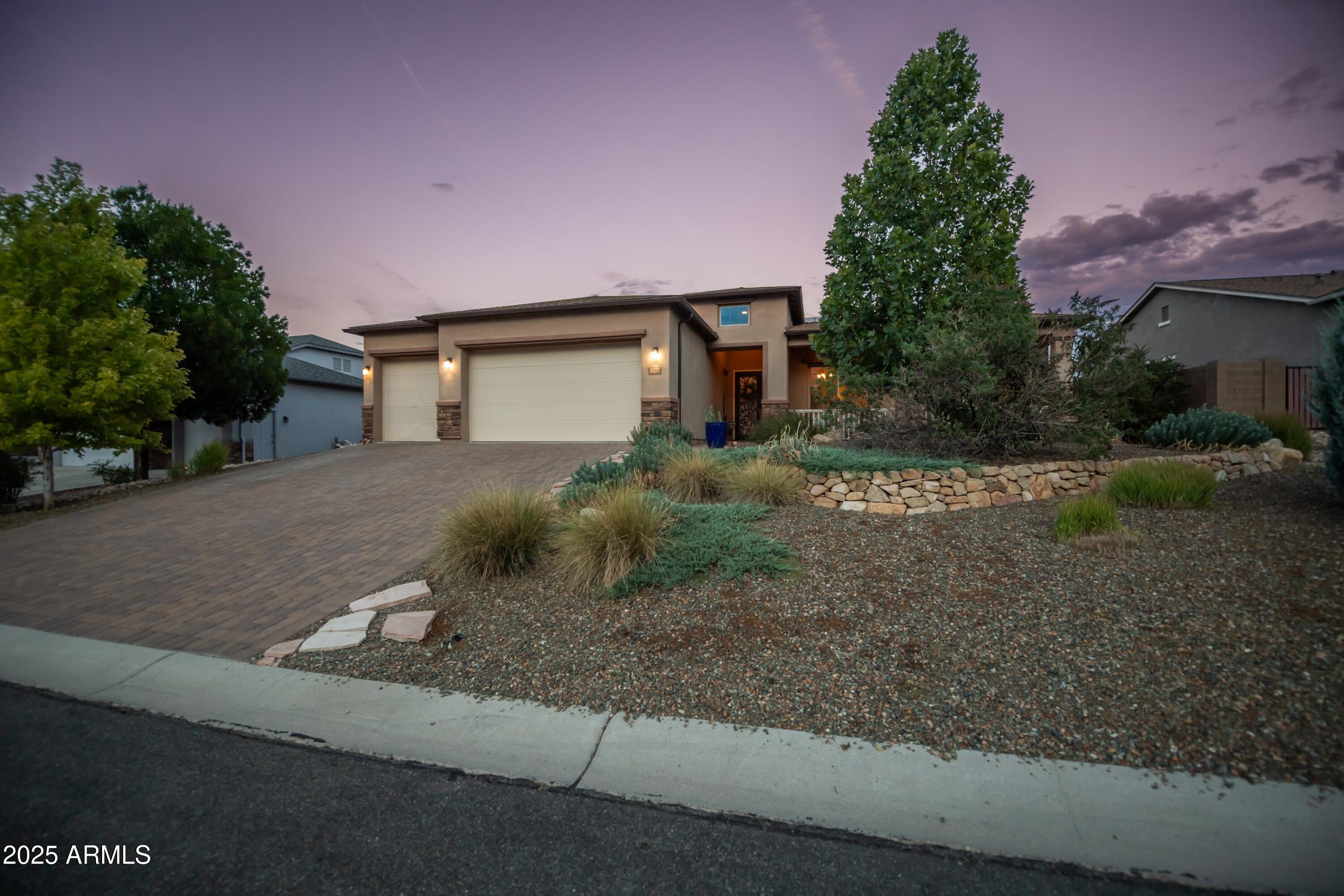 8277 N SAGE VISTA --