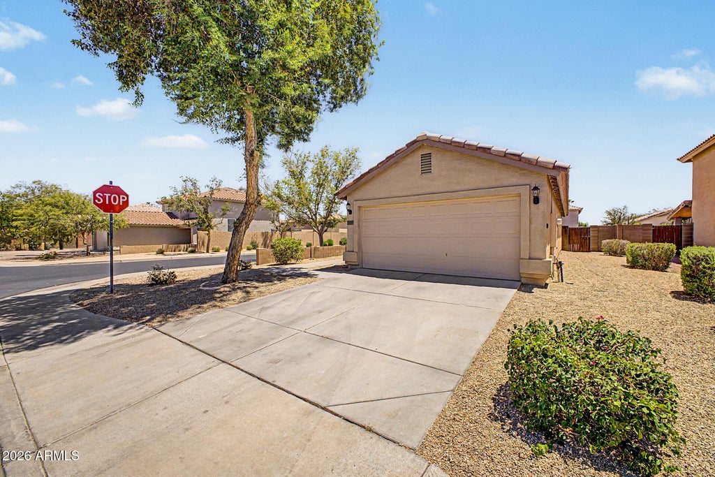 Photo of 12901 W Laurel Lane, El Mirage, AZ 85335 (MLS # 7047948)