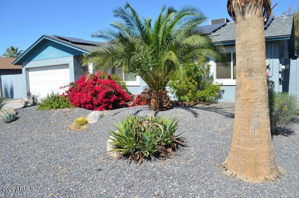 Photo of 9614 W Echo Lane, Peoria, AZ 85345 (MLS # 6995673)