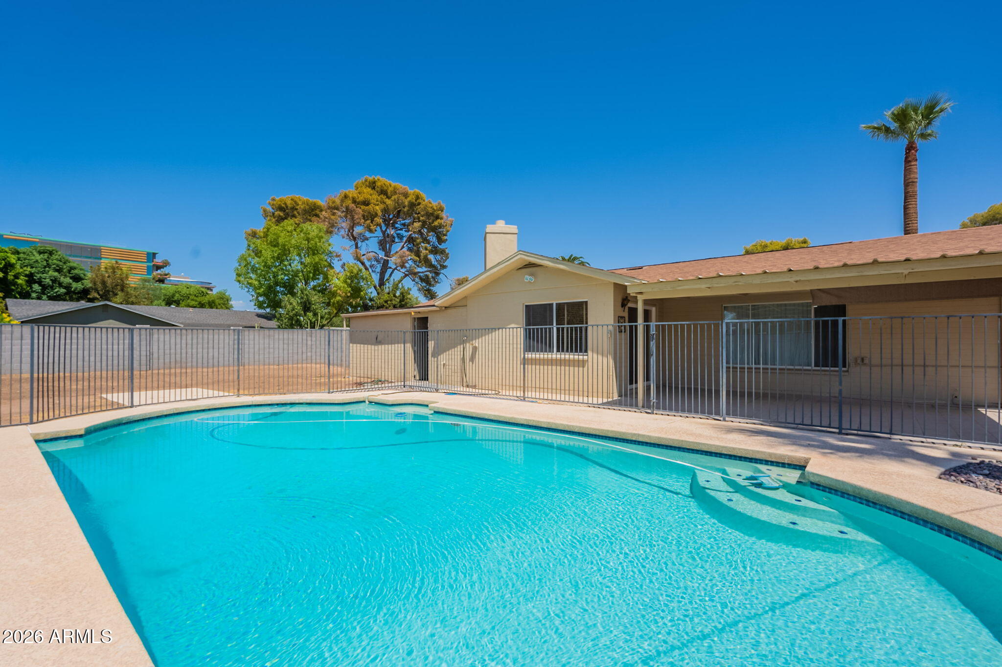 6839 E MONTECITO Avenue