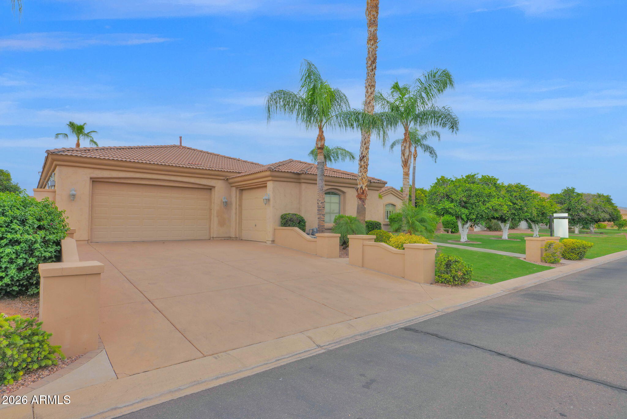 3418 E JUNE Circle