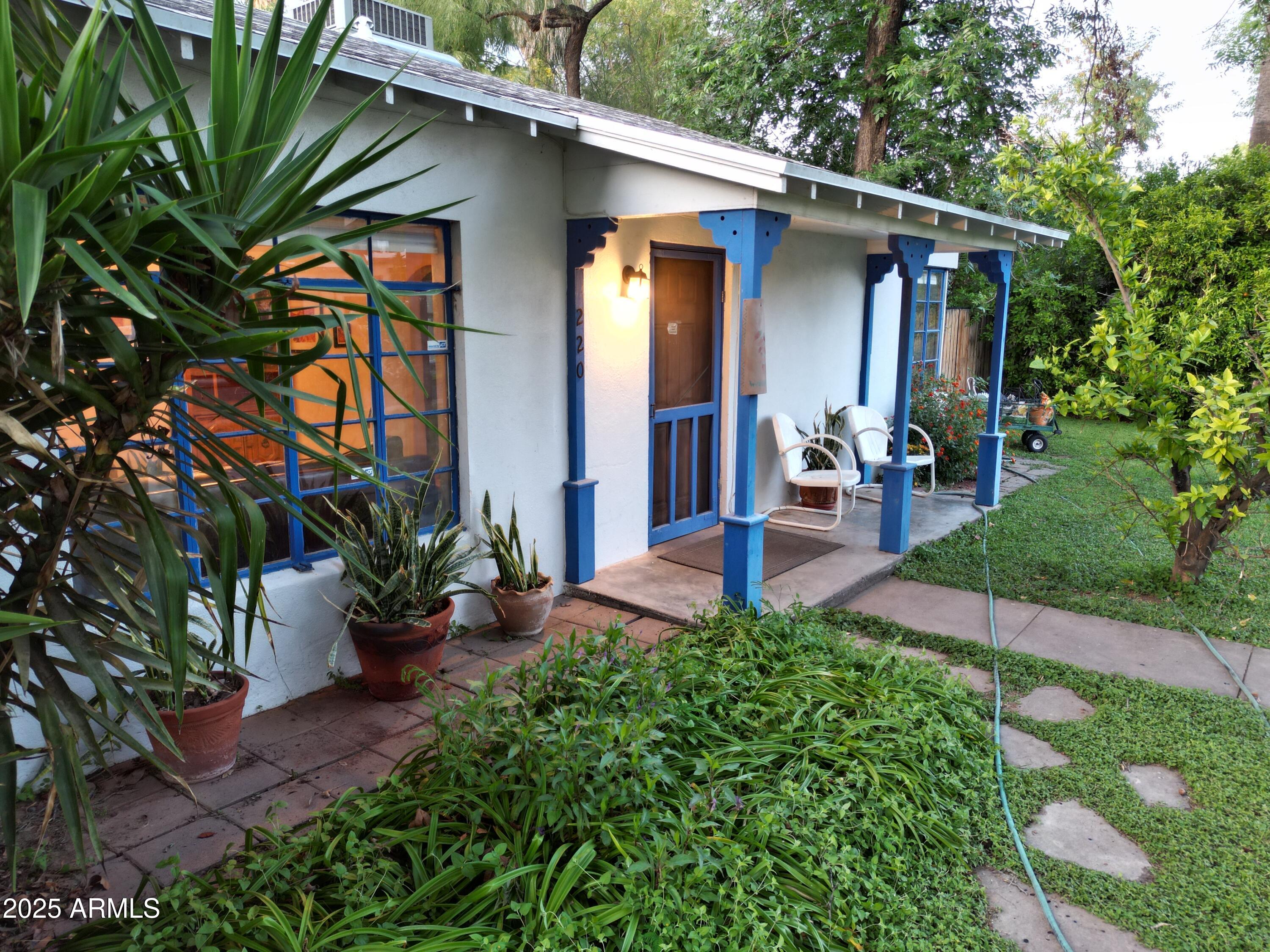 220 E 14TH Street