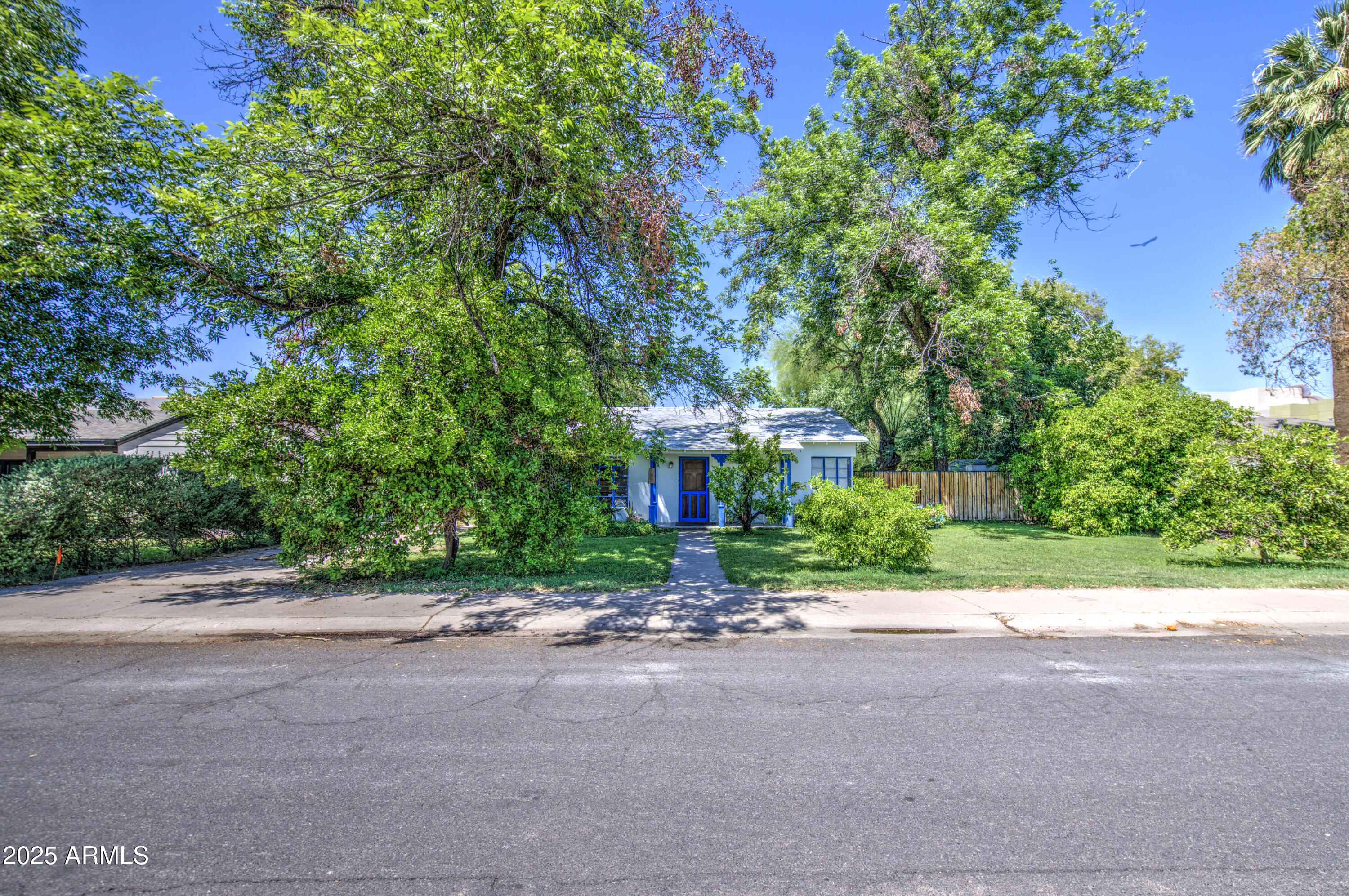 220 E 14TH Street