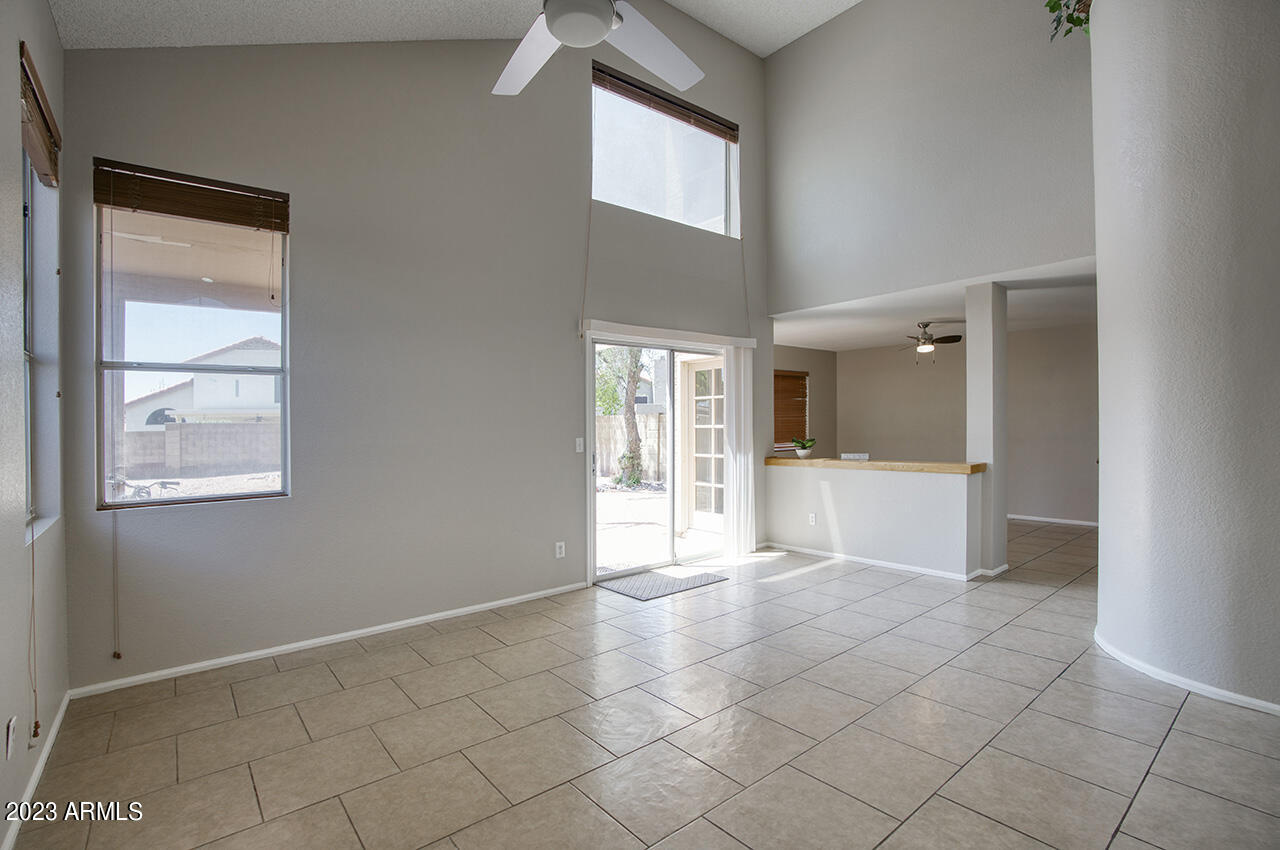 4131 E MUIRWOOD Drive