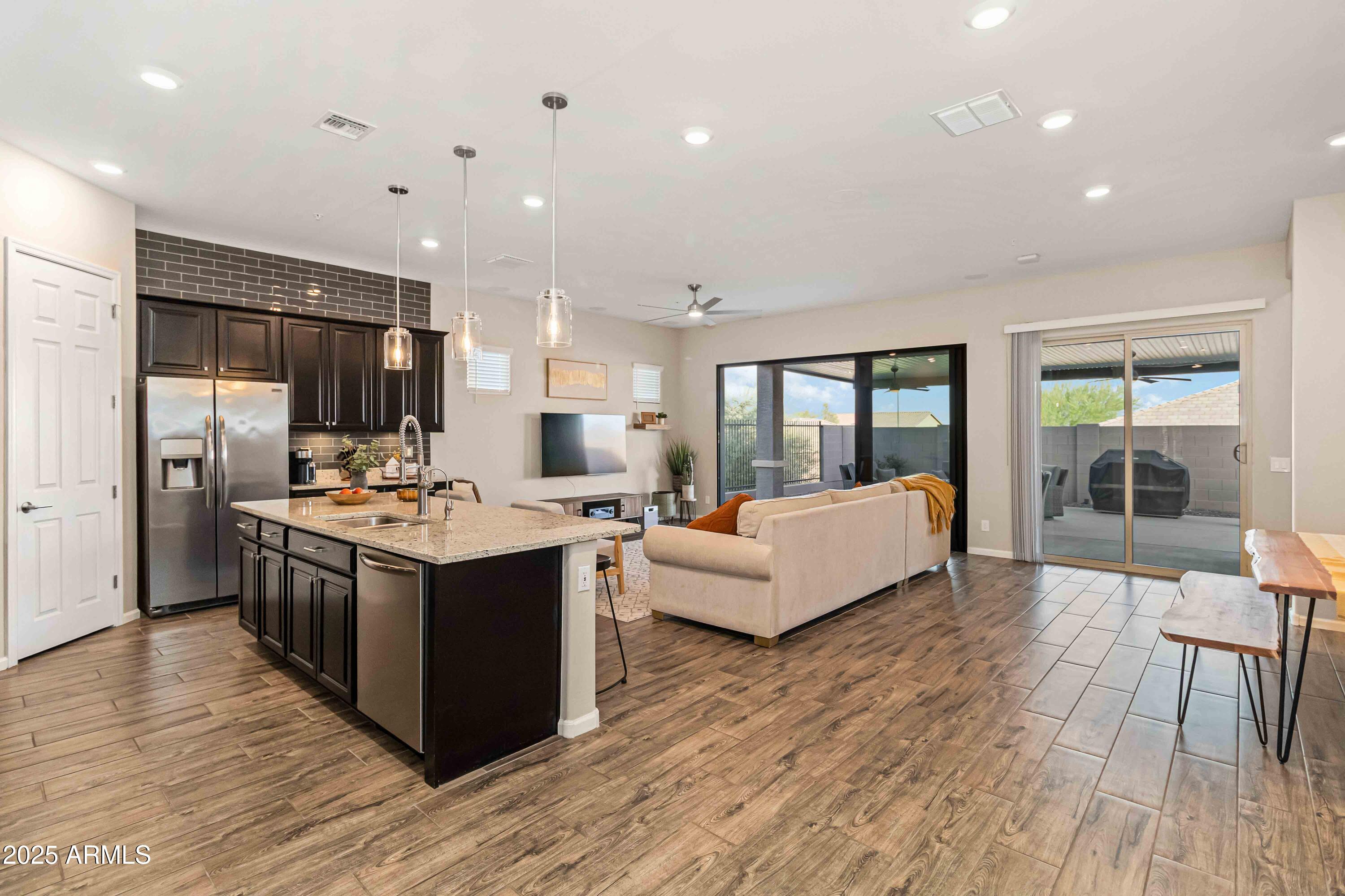 21261 W VIRGINIA Avenue