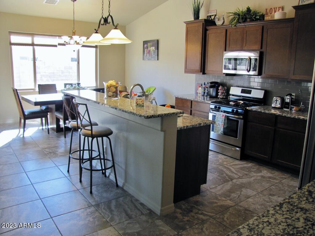 MESA VERDE ESTATES - Residential Lease