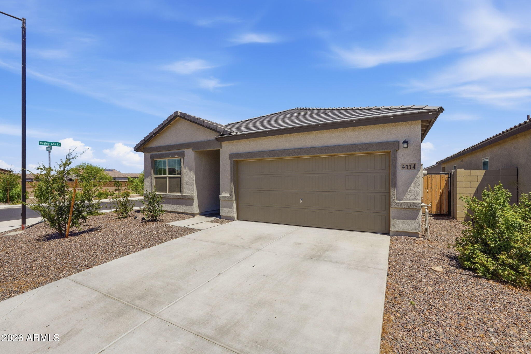 4114 E REYNOLDS Drive