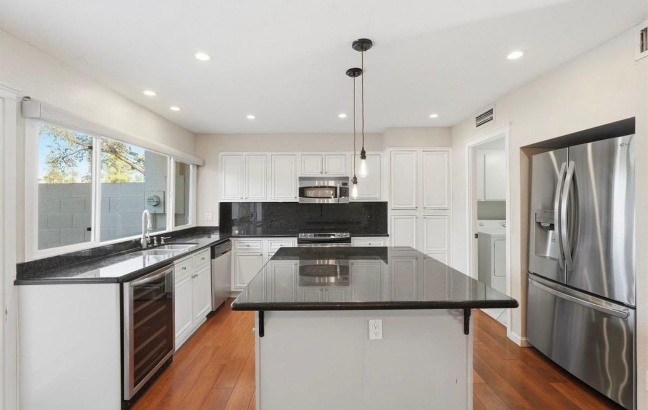 4026 N GRANITE REEF Road