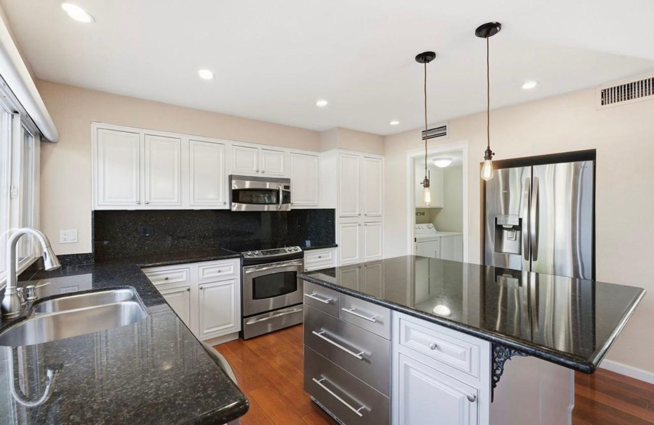 4026 N GRANITE REEF Road