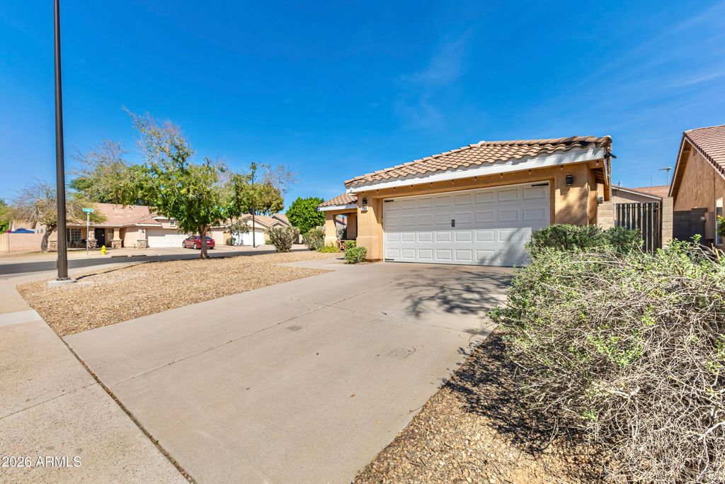 Photo of 1209 N Charles Street, Gilbert, AZ 85233 (MLS # 6999879)