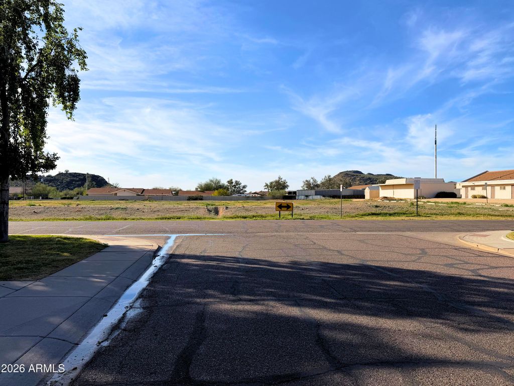 Photo of 3647 W Escuda Drive, Glendale, AZ 85308 (MLS # 6967408)