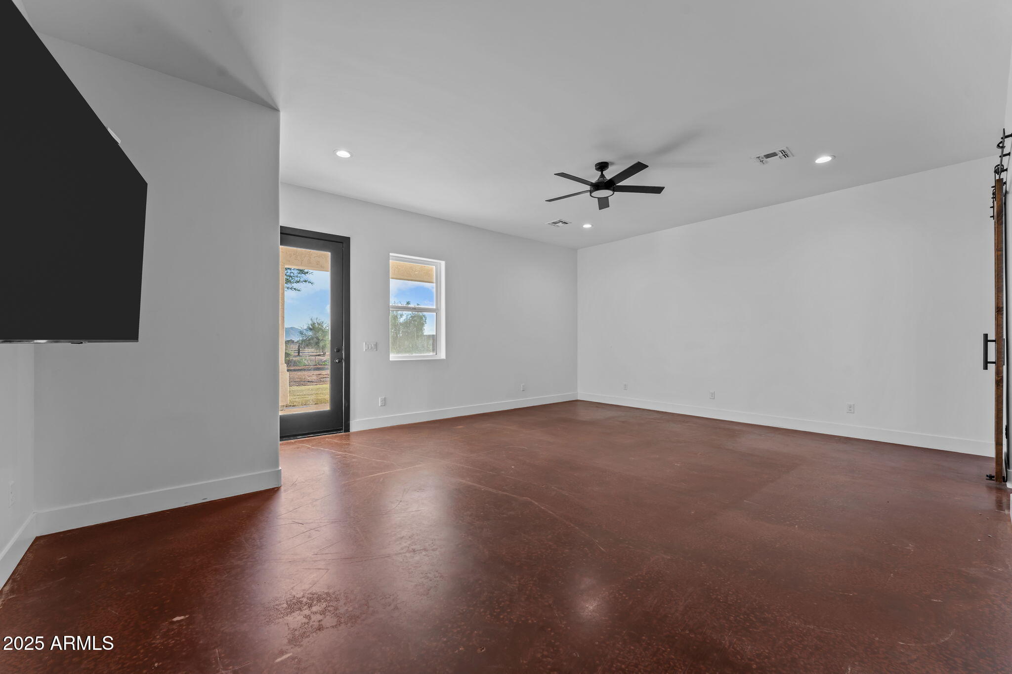 22227 W DIXILETA Drive