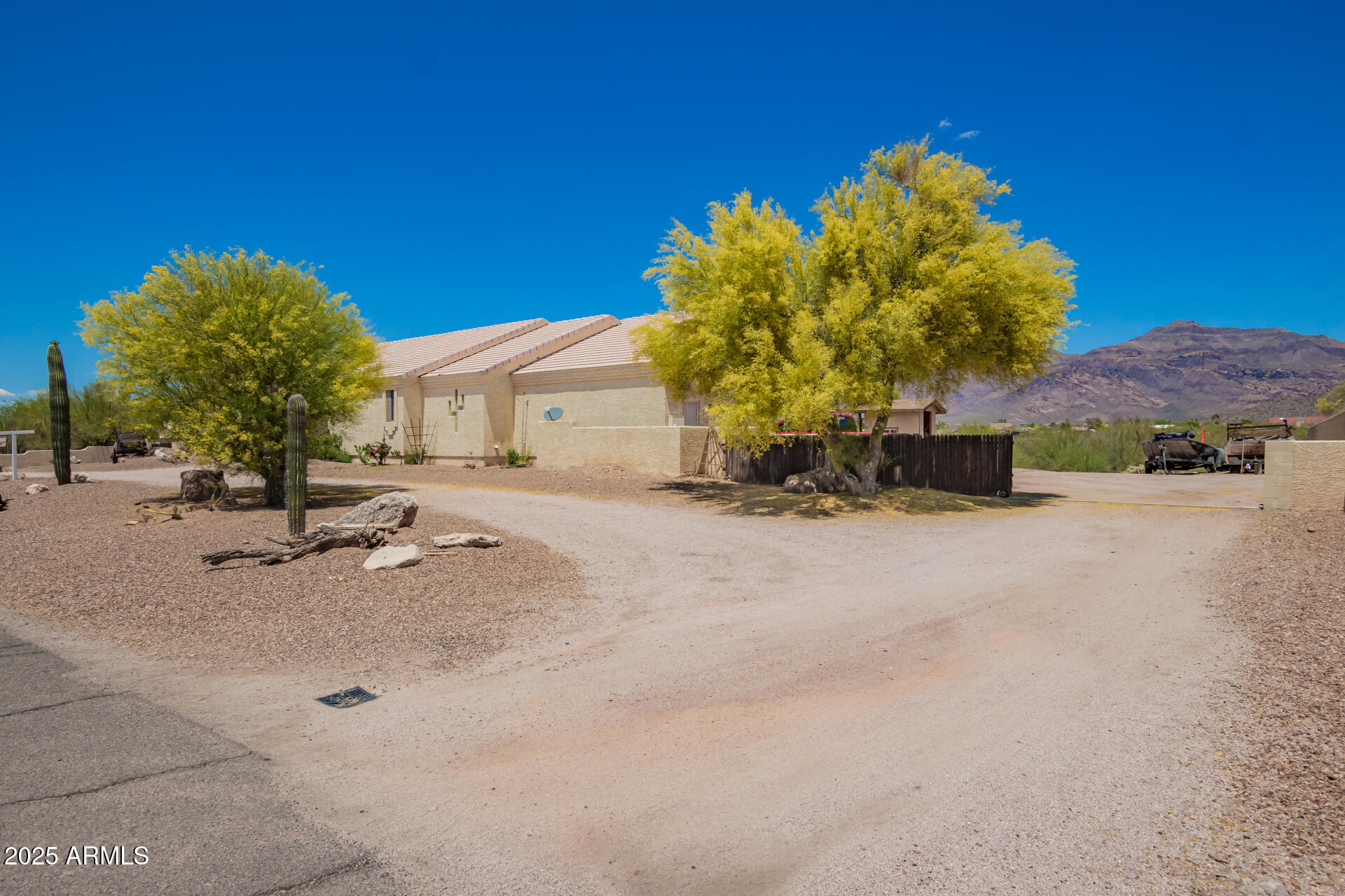 9736 E Sleepy Hollow Trail