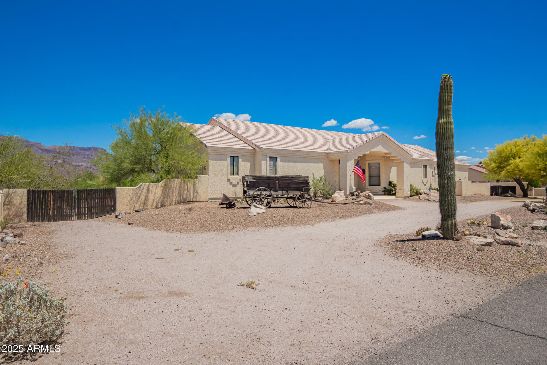9736 E Sleepy Hollow Trail