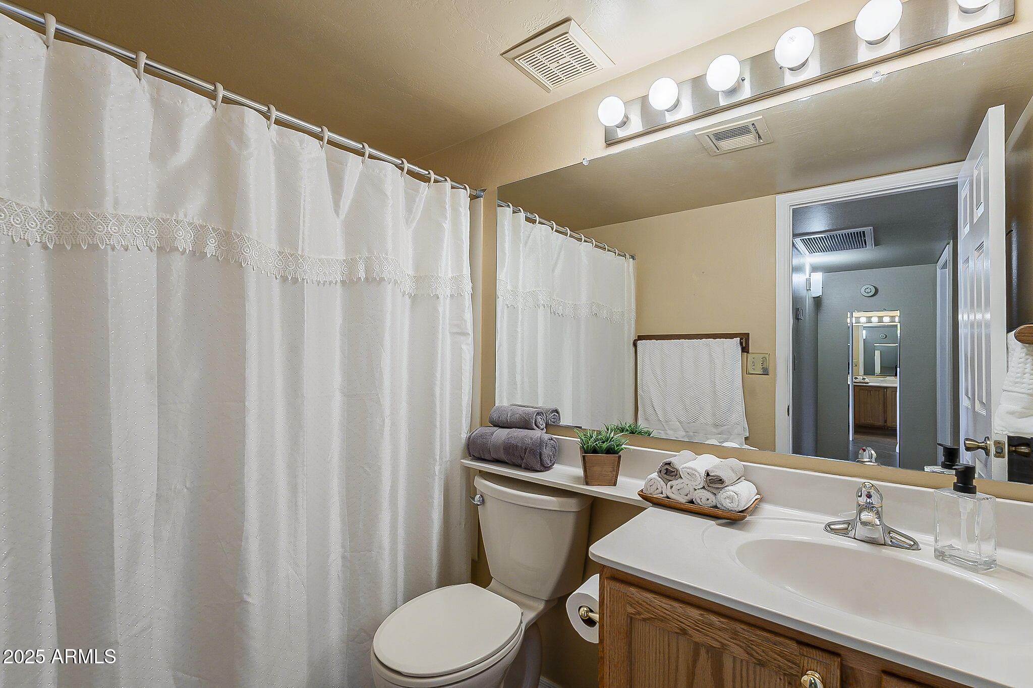 Chandler, Arizona 85224, United States, 2 Bedrooms Bedrooms, ,2 BathroomsBathrooms,Residential,Active,92045