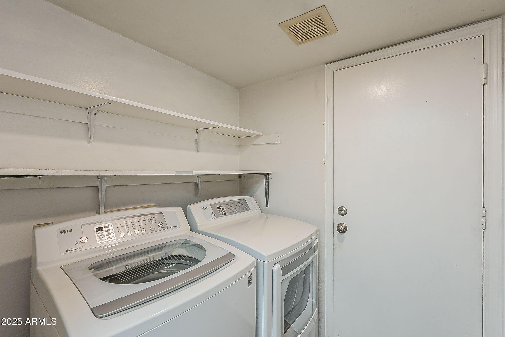 Chandler, Arizona 85224, United States, 2 Bedrooms Bedrooms, ,2 BathroomsBathrooms,Residential,Active,92045