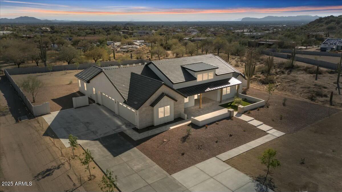 8169 E REDBERRY --