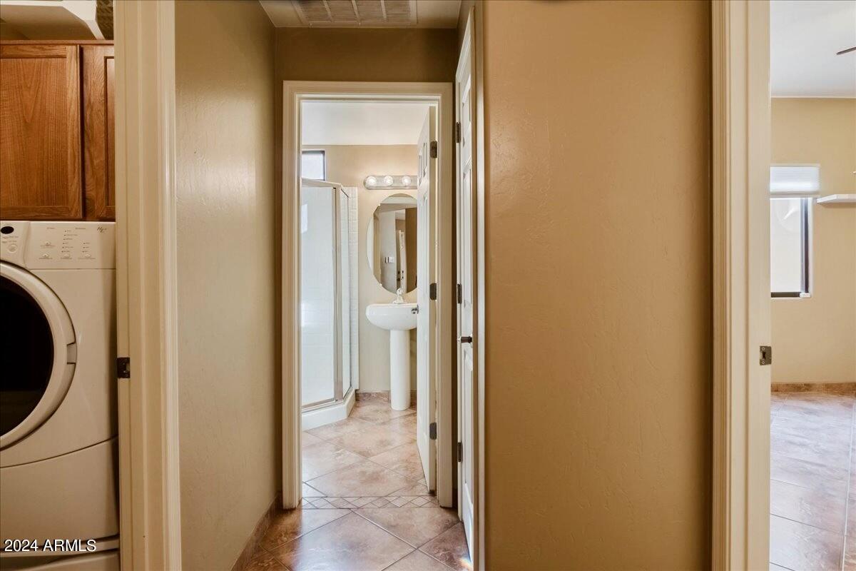 THE LEGENDS VALIENTE - Residential