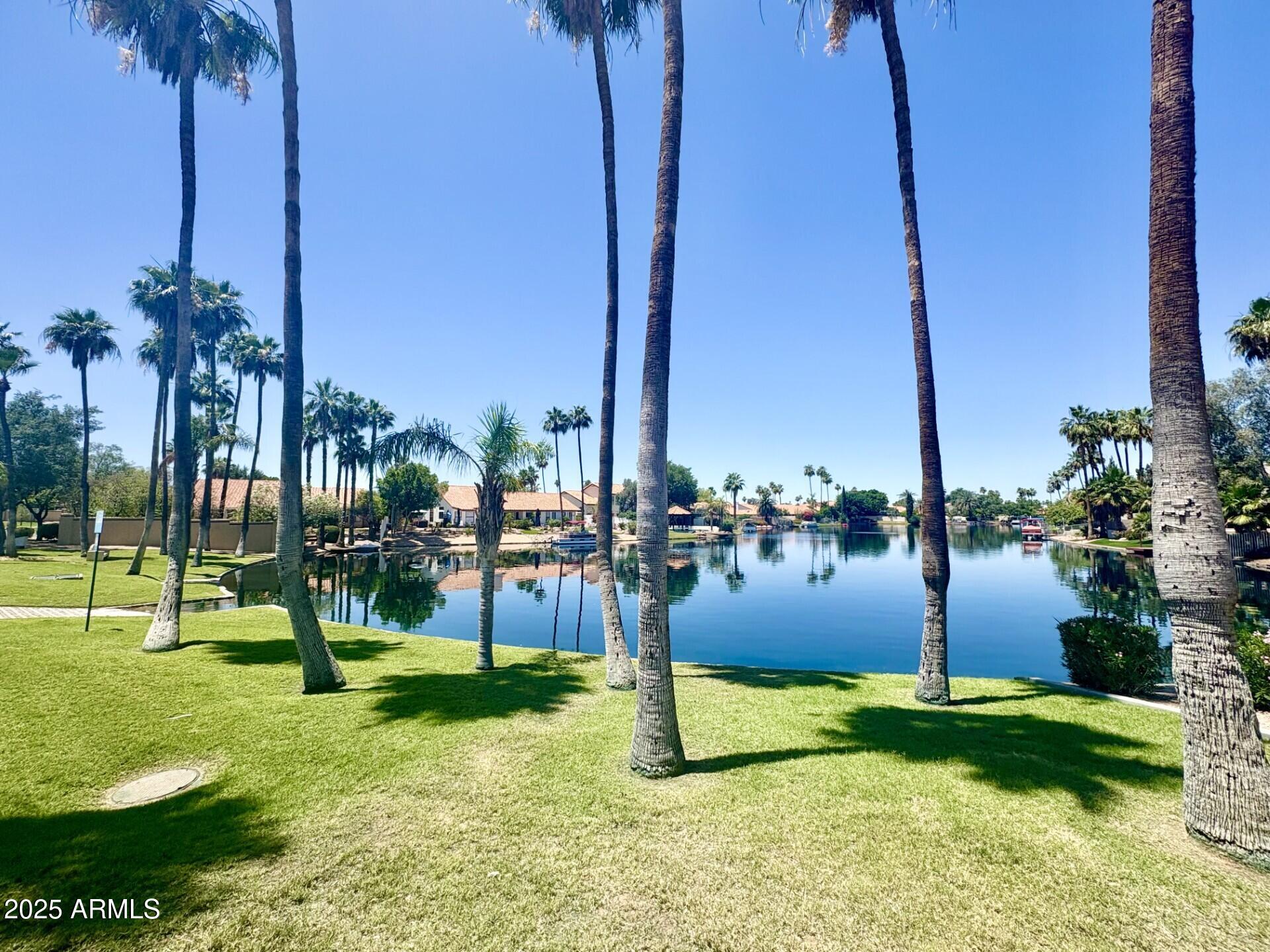 869 W SHELLFISH Drive