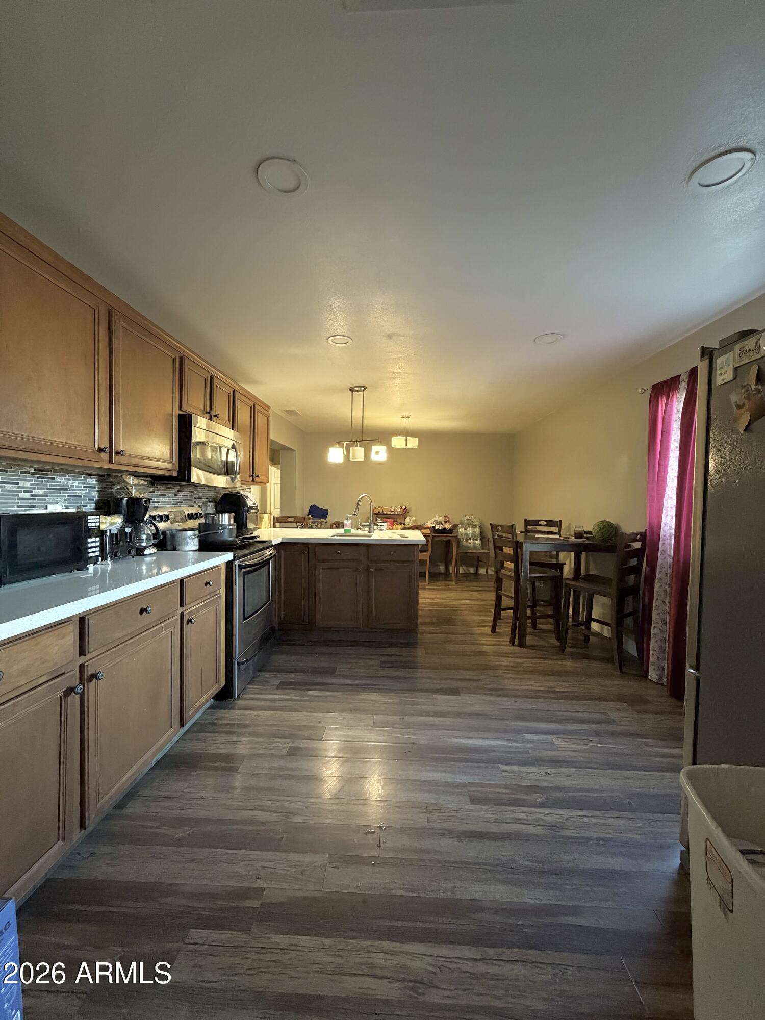 2102 N 50TH Lane