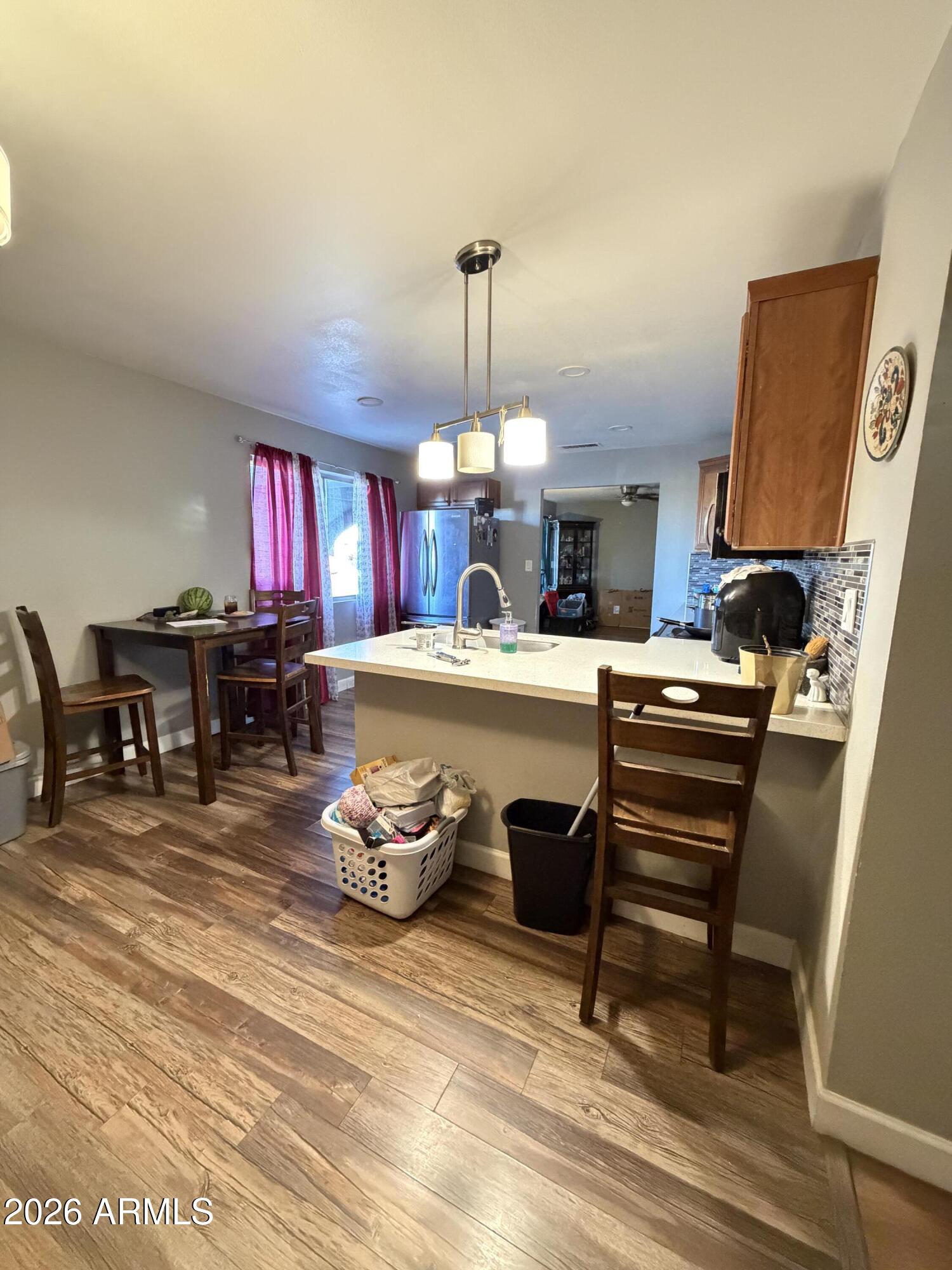 2102 N 50TH Lane