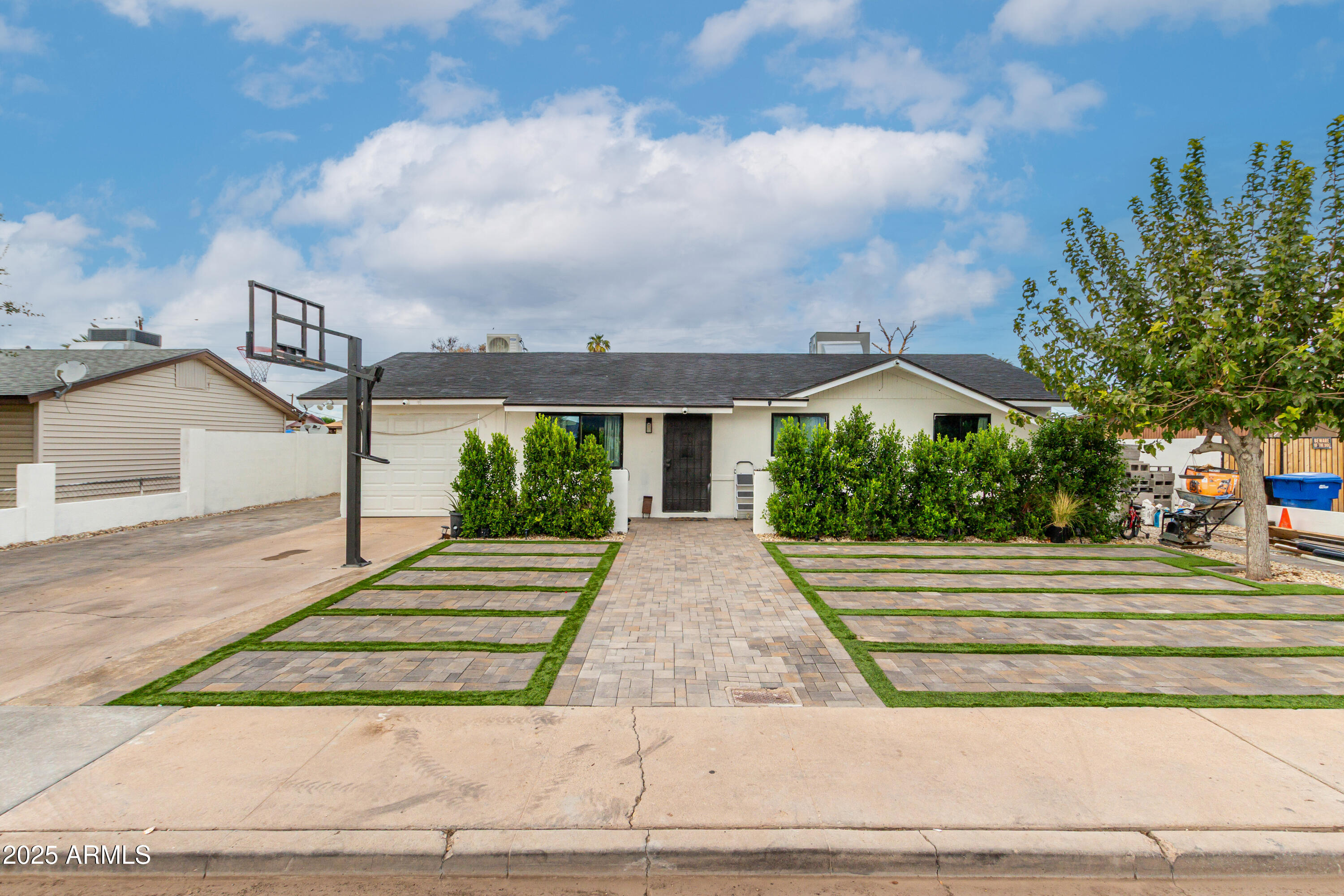 Homes for Sale in Queen Creek Arizona 1 832 E DOLPHIN Avenue