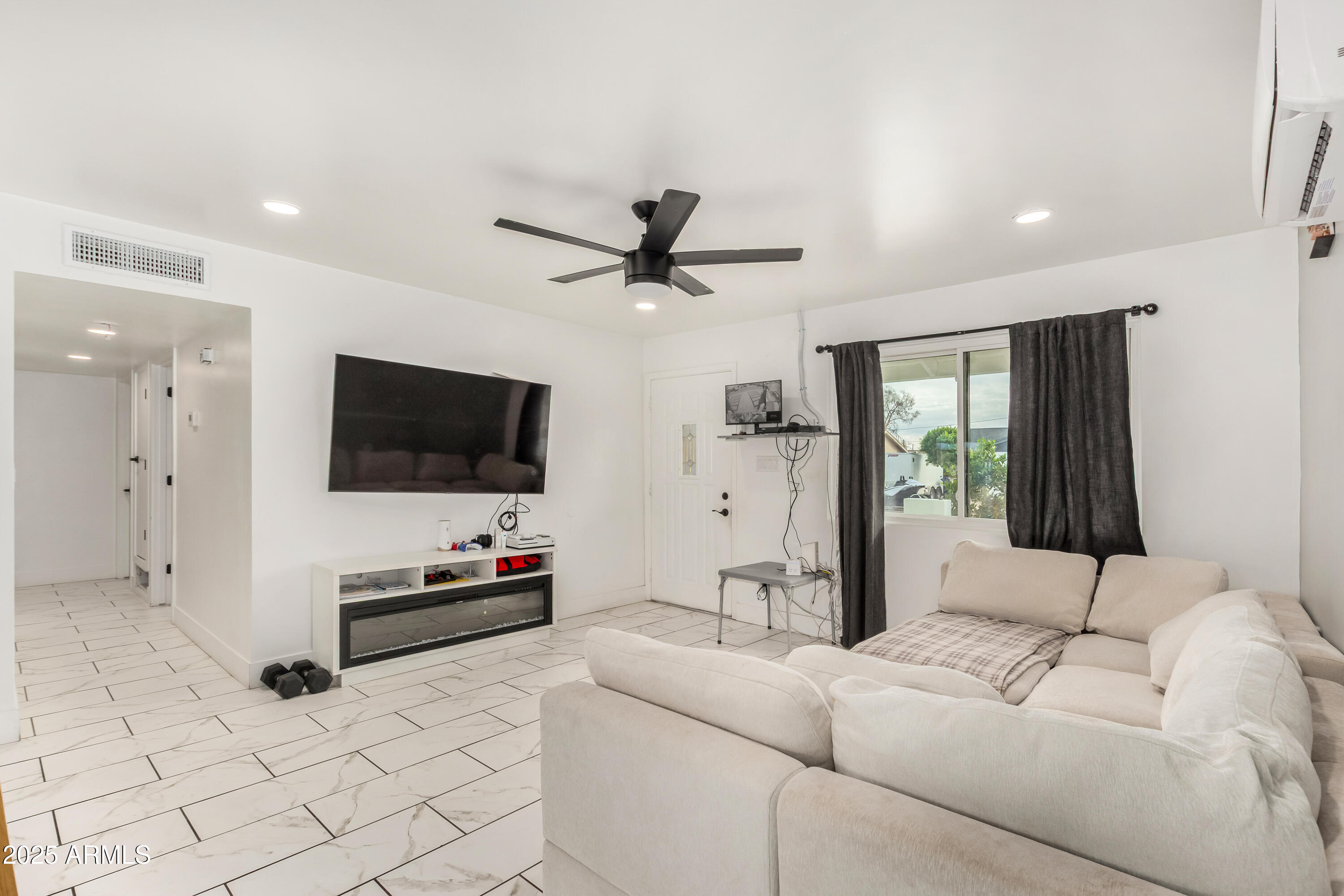 Homes for Sale in Queen Creek Arizona 4 832 E DOLPHIN Avenue