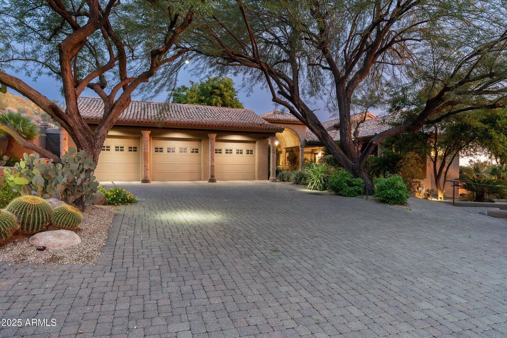 Photo of 39415 N Tom Morris Road, Scottsdale, AZ 85262 (MLS # 6910787)