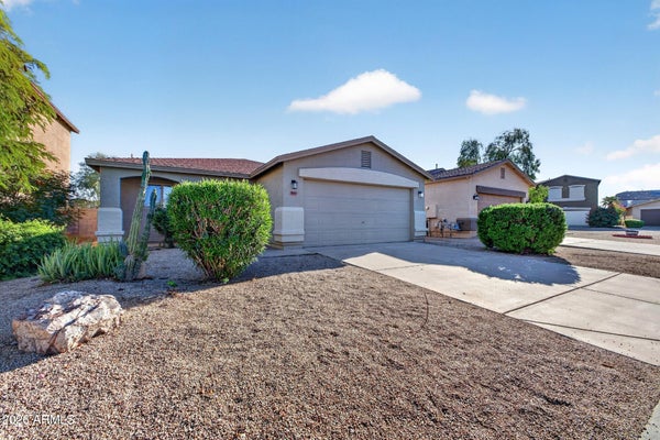 907 E COWBOY COVE TRL, SAN TAN VALLEY, AZ 85143 - Image 5a8451e6c683996e2bc2bfee16edb201/771597321