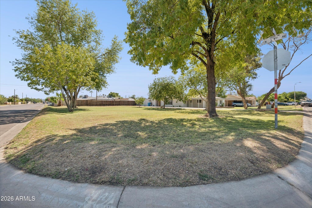 Photo of 2101 W Minnezona Avenue #1, Phoenix, AZ 85015 (MLS # 7083338)