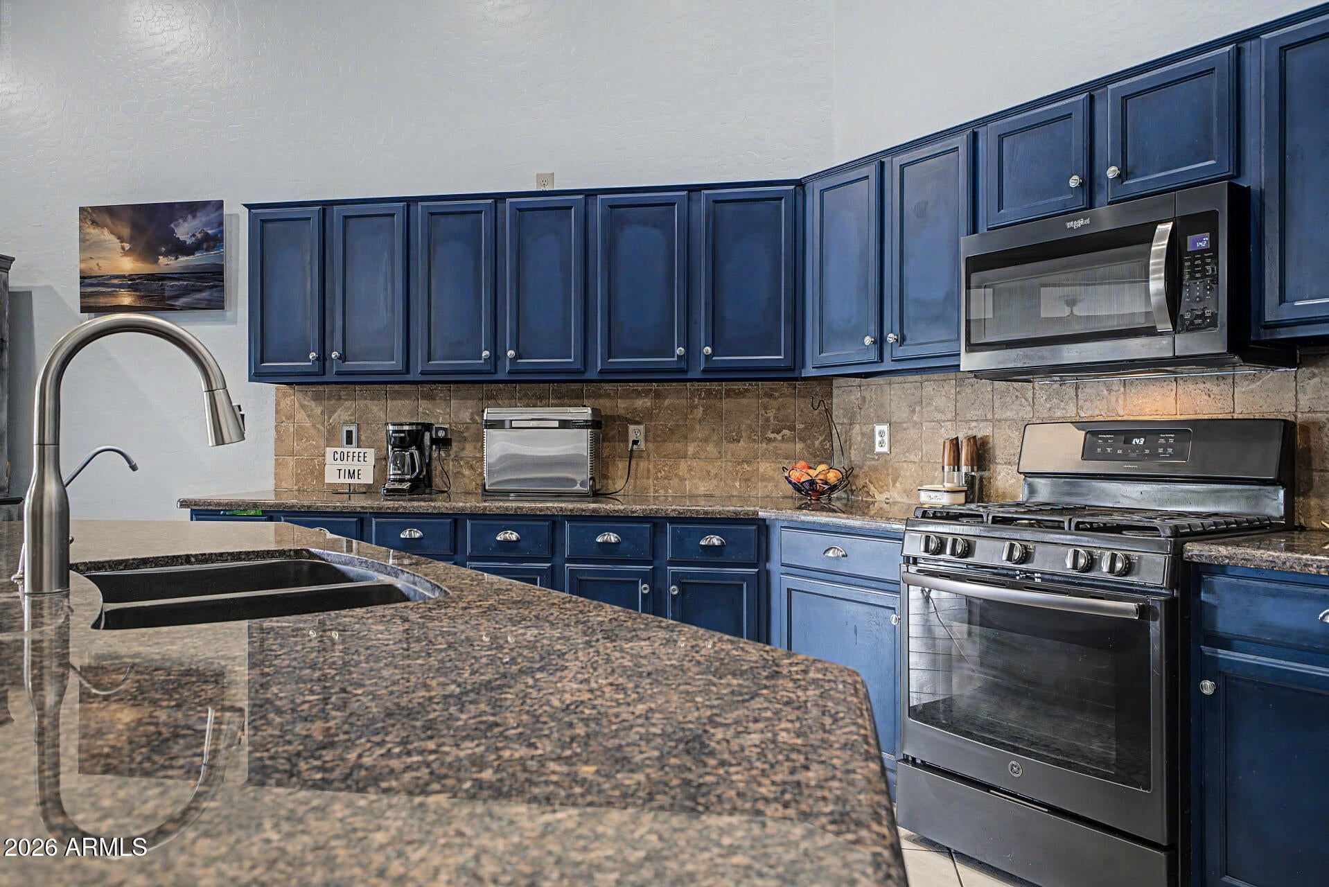 3024 N SUNAIRE Circle