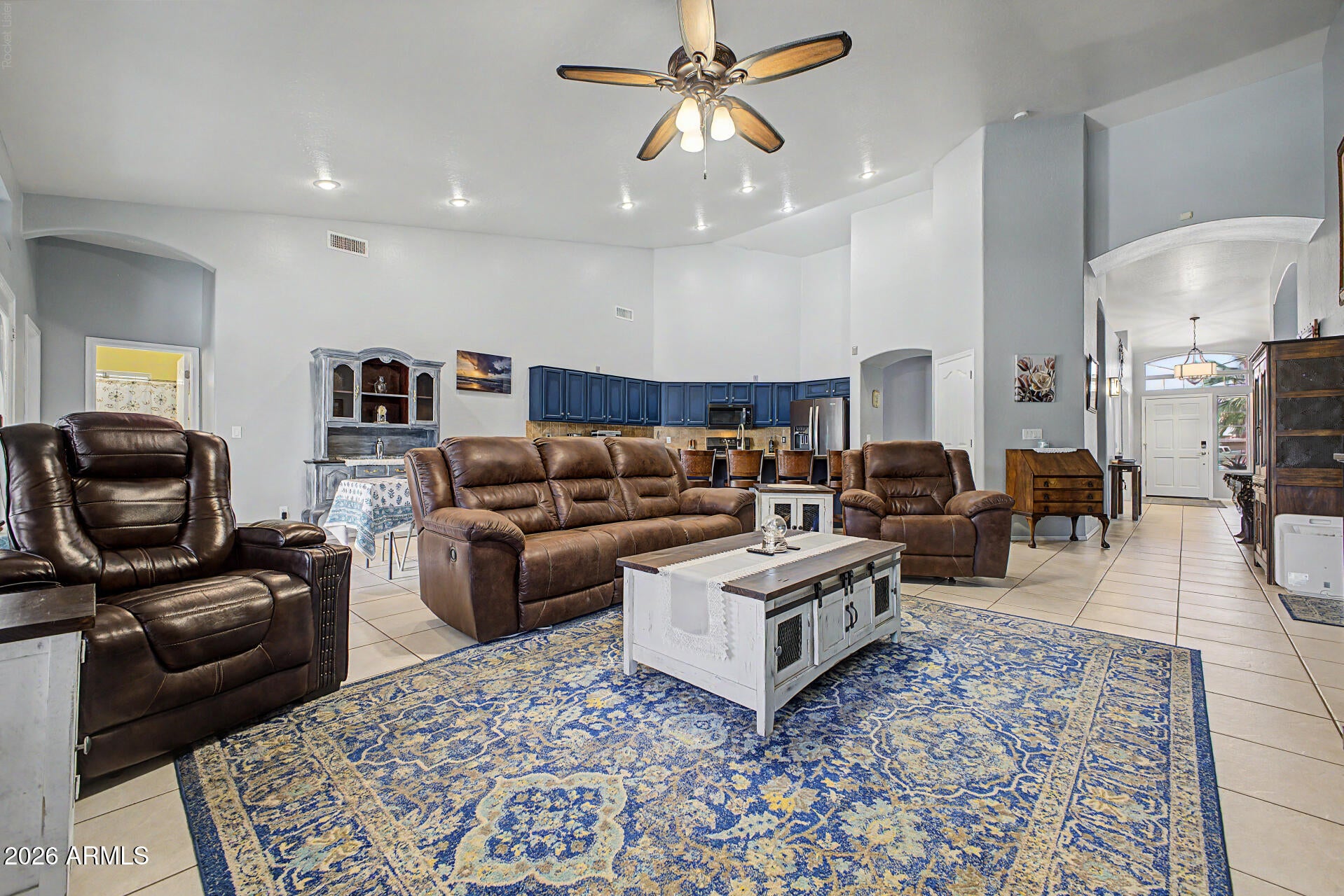 3024 N SUNAIRE Circle
