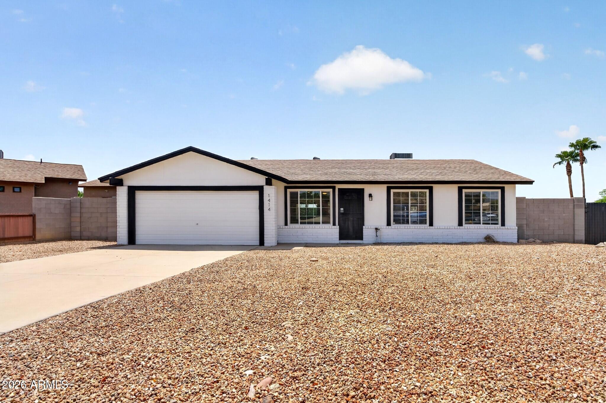 1414 N ROWEN Circle