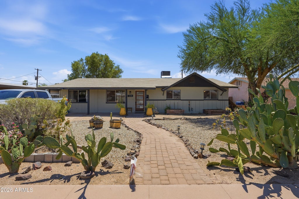 Photo of 1239 W Elna Rae Street, Tempe, AZ 85281 (MLS # 7089624)