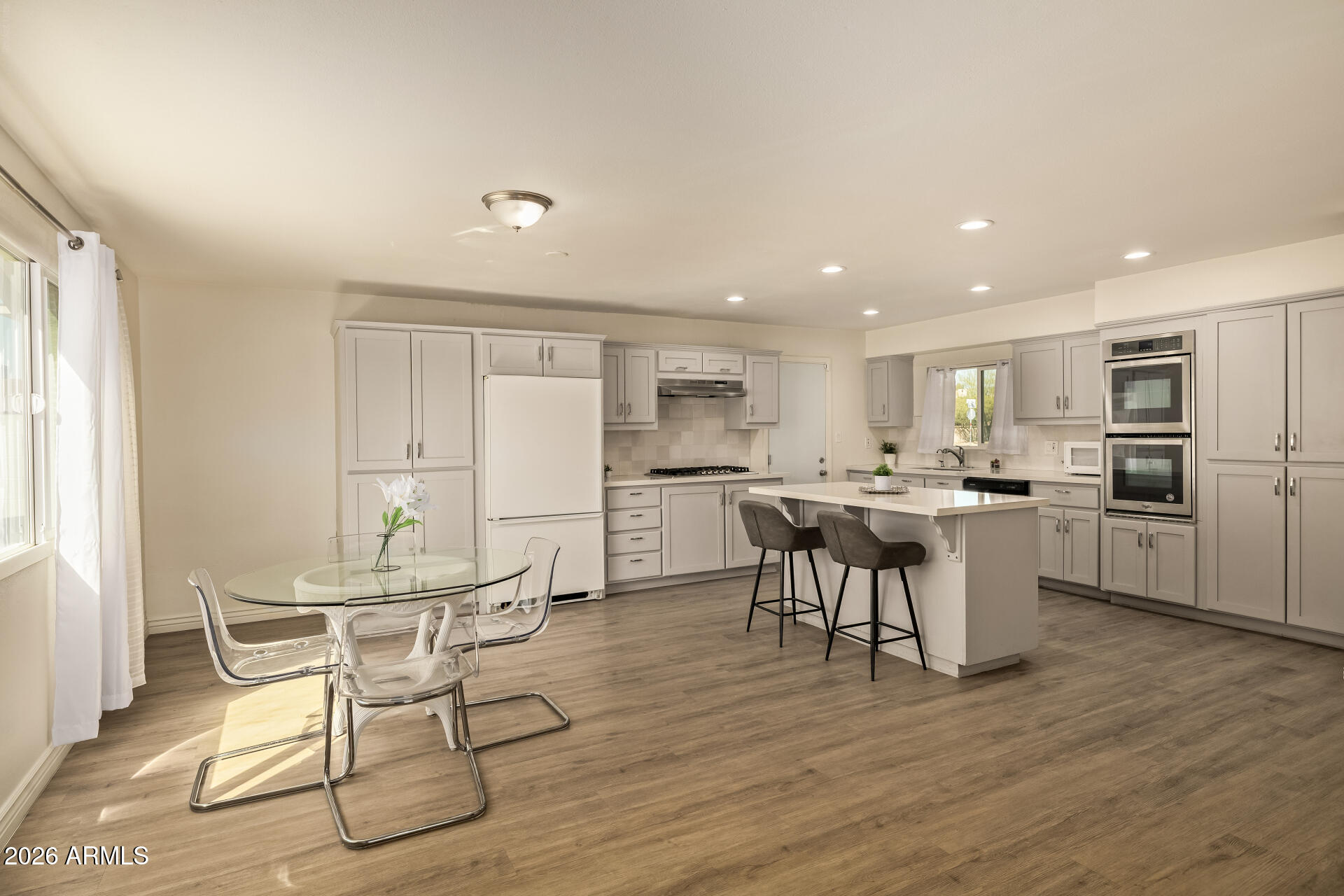 3101 W SHANGRI LA Road